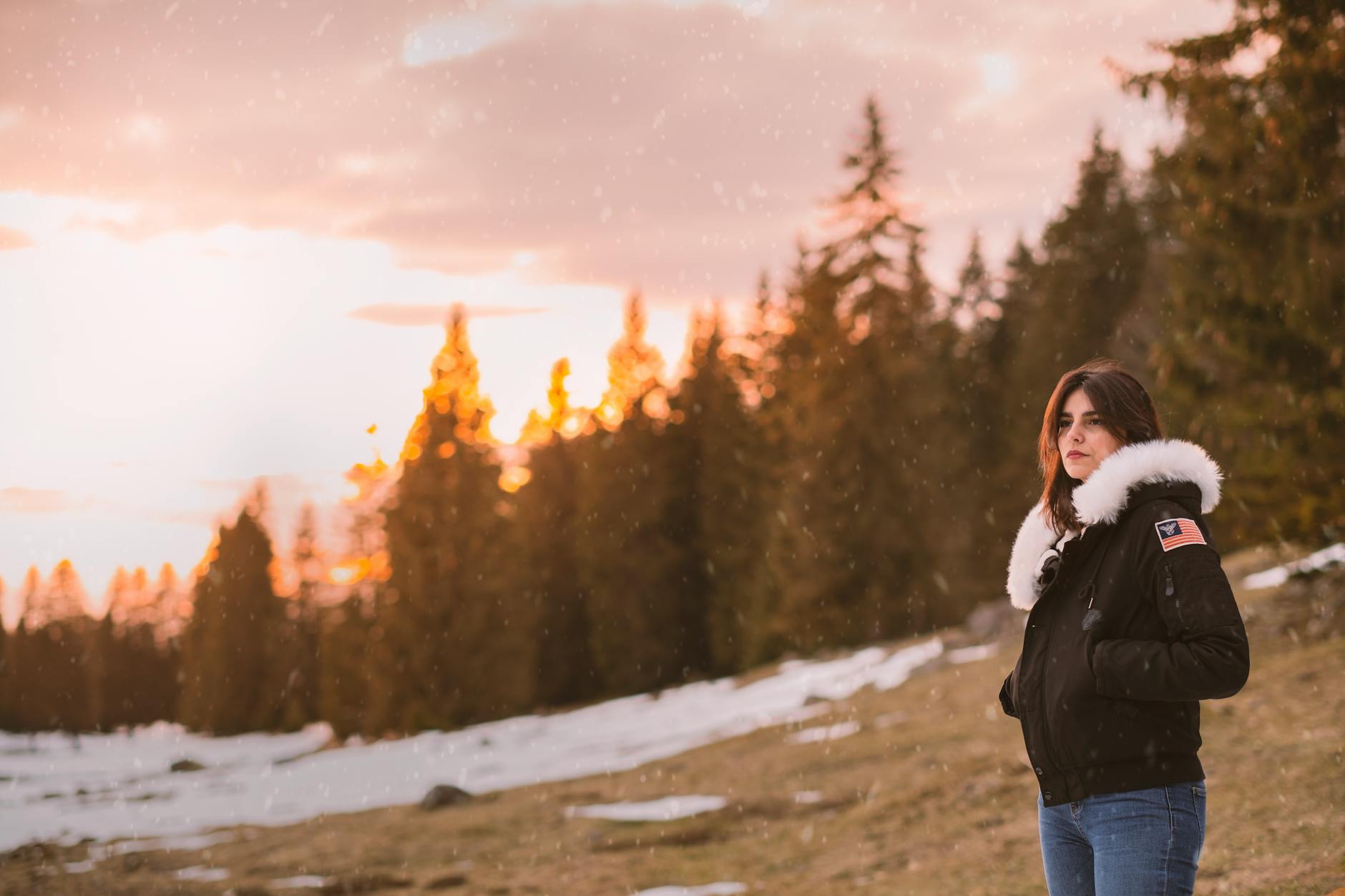 Looks d’hiver au bureau : comment porter vos vestes et manteaux avec élégance