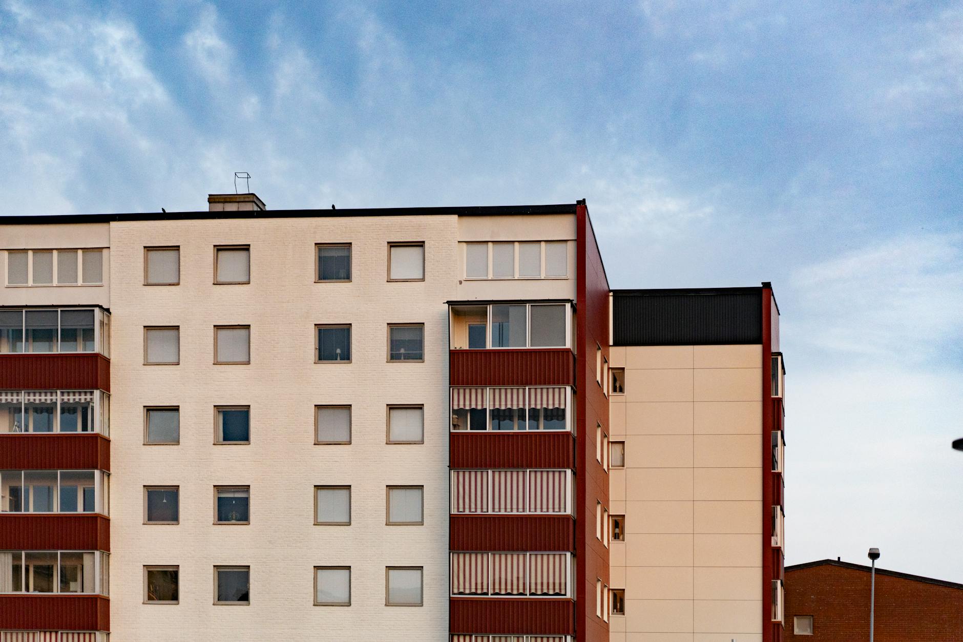 Gedetailleerde vergelijking - Lokale NVM-makelaardij (woningverkoop, aankoopbegeleiding, stille verkoop, waardebepaling/taxatie) i