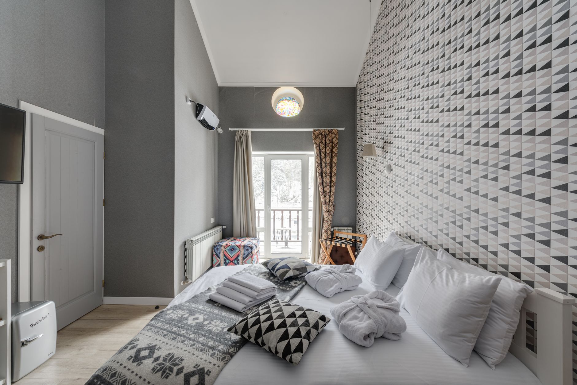 Fashion and Exclusive Home Décor, One Curated Cart: Why MEELANO Skips the Department Store