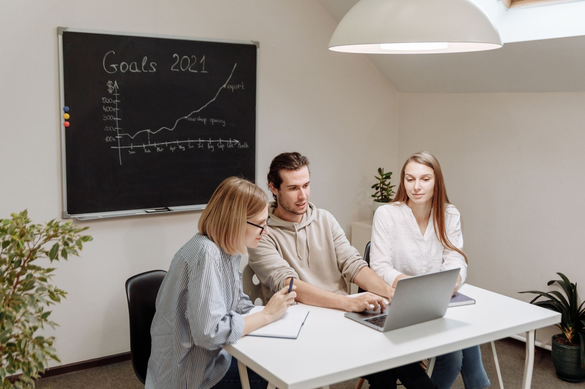 Why do SEO teams get stuck with manual content production? - Launchmind