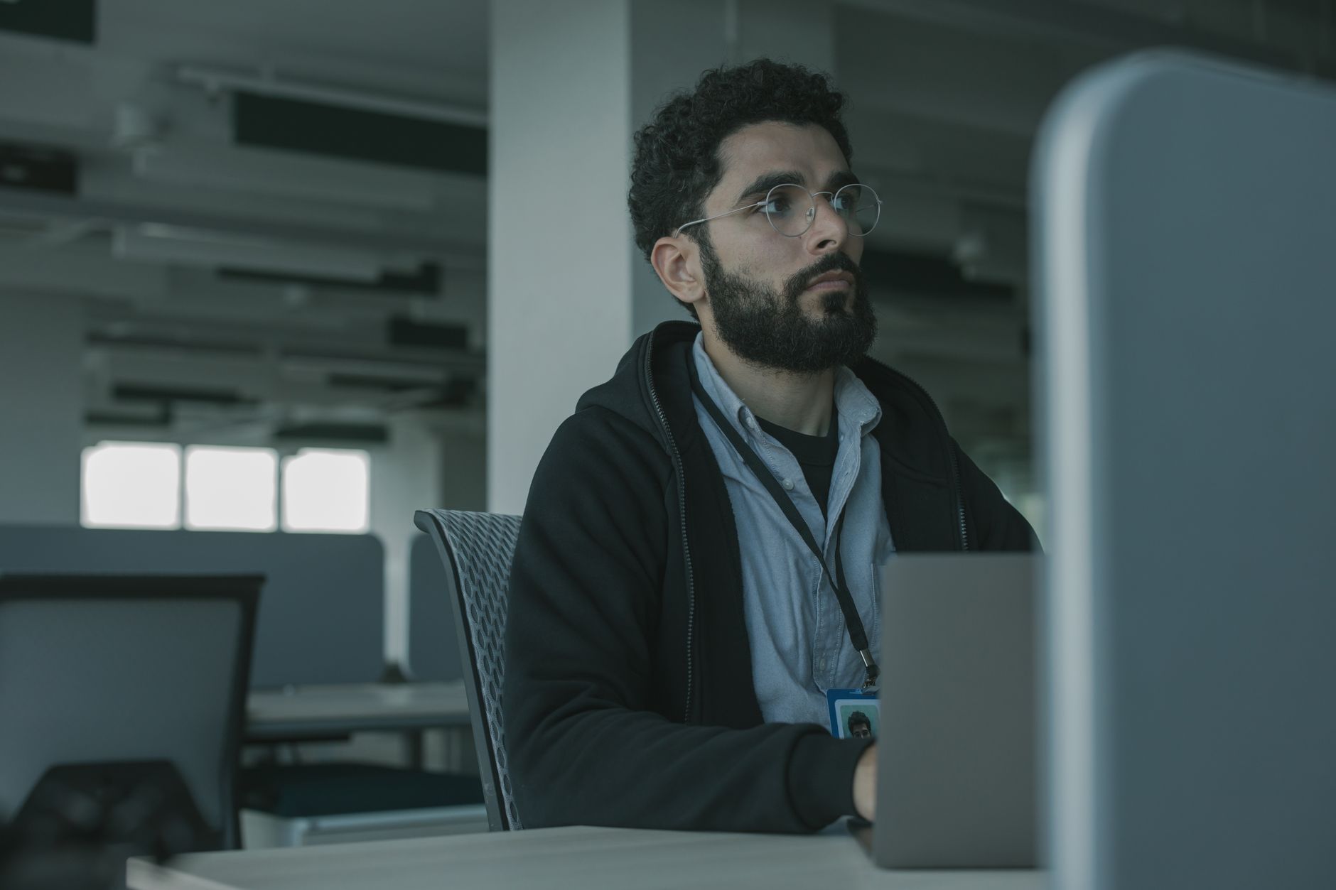 HubSpot AEO a GEO: gdzie kończy się automatyzacja? - Profesjonalna fotografia