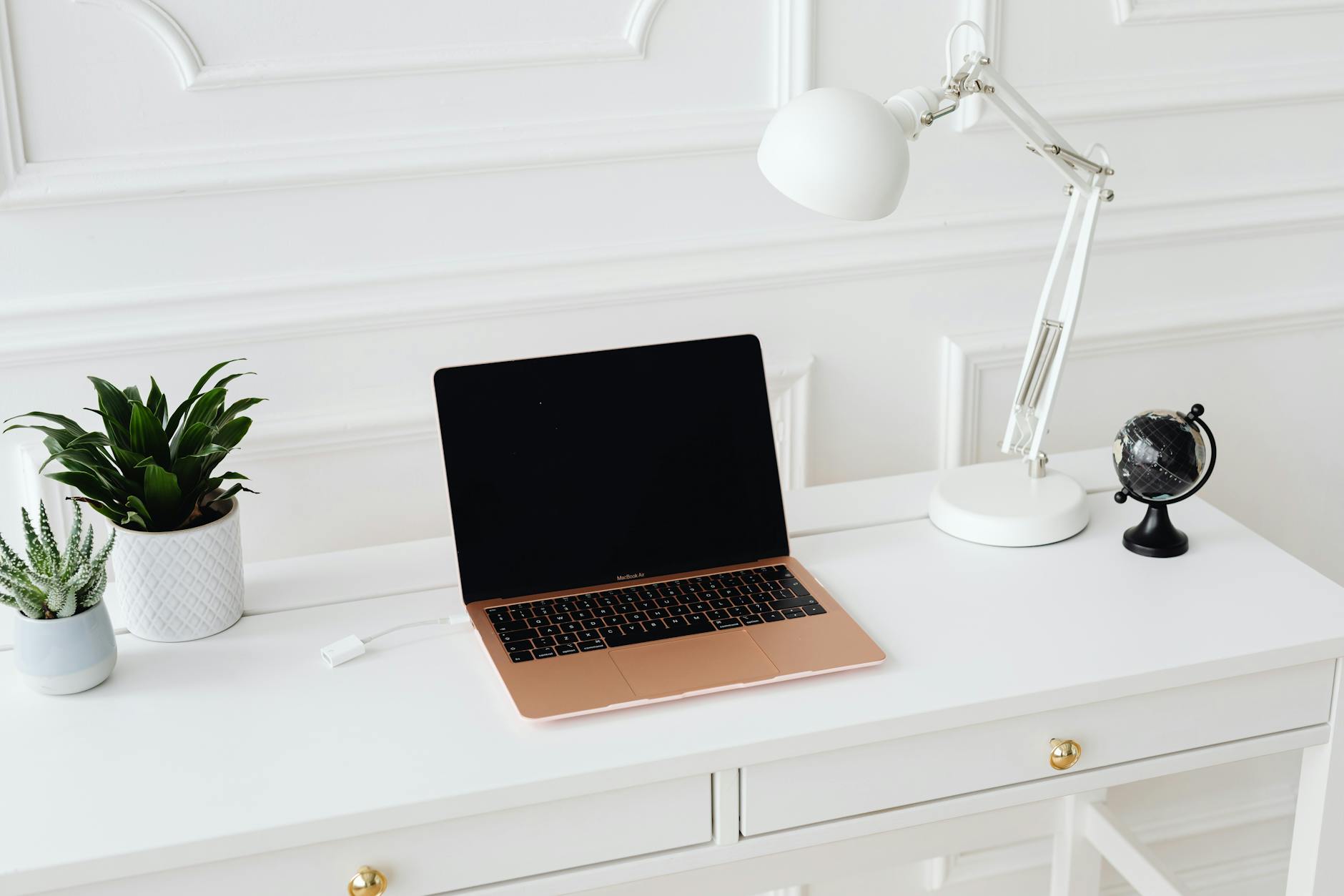 AI CV tech that holds up in interviews: Hirective’s method - Professional photography