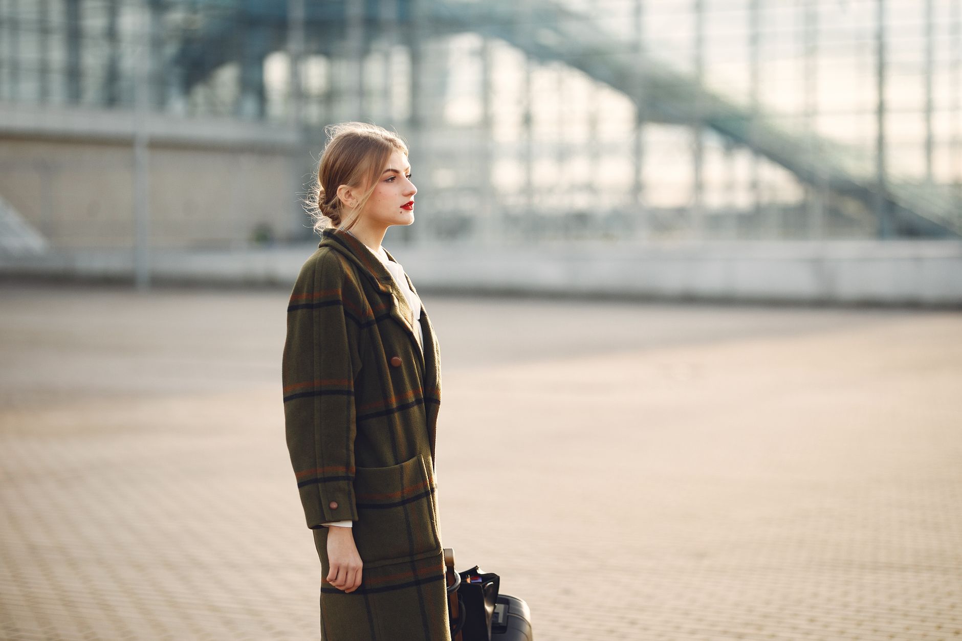 One Base Outfit, Three Looks: Casual-Chic Weekend Style for Brunch, Strolls & Travel