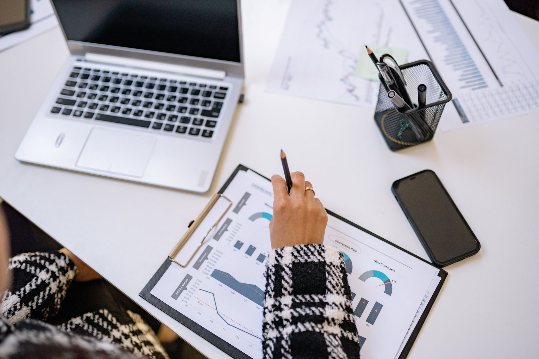 Surfer SEO praktijkervaring GEO: waar loopt het vast voor teams? - Professional photography