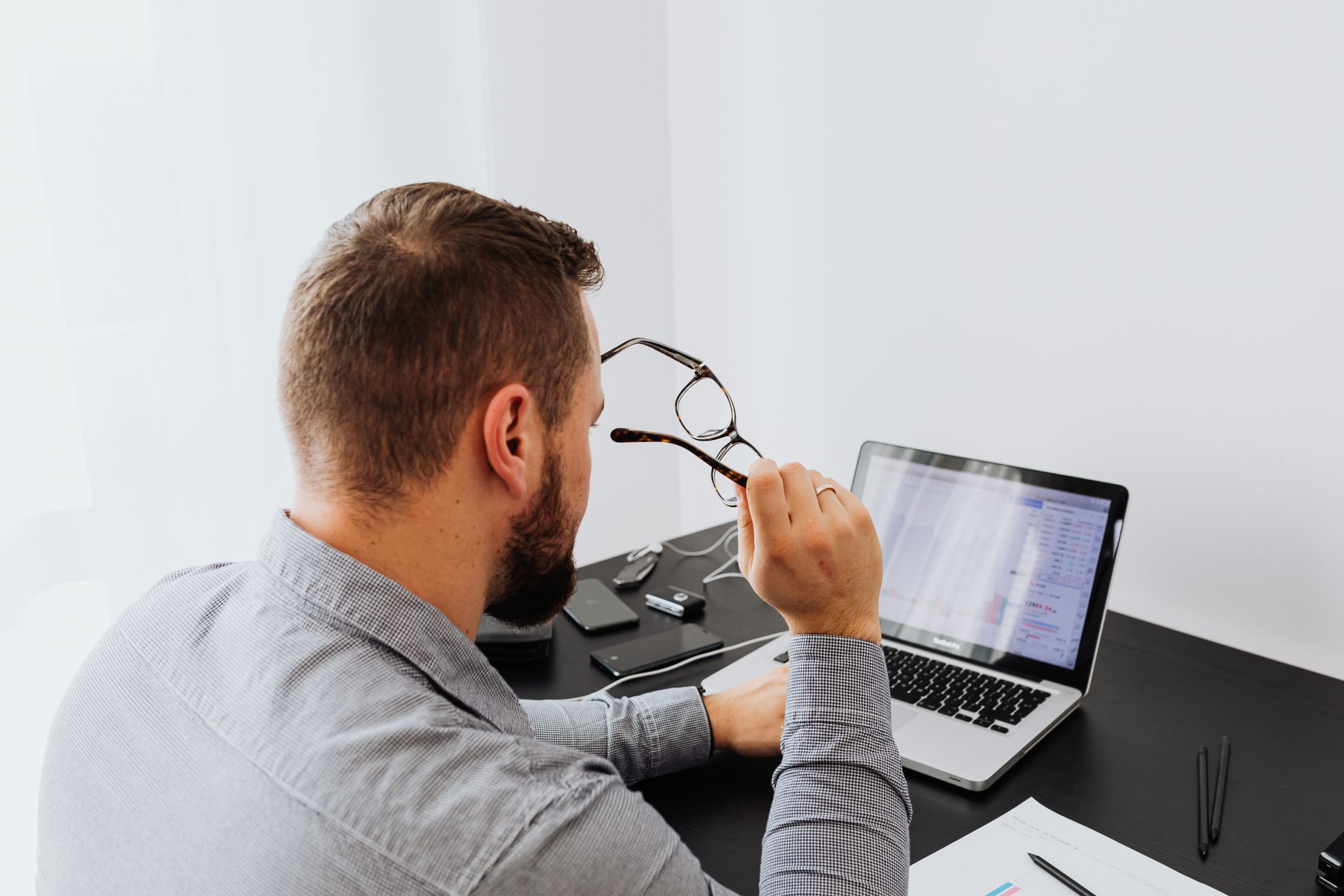Dlaczego treść zajmuje wysoką pozycję w Google, ale ChatGPT jej nie cytuje? - porównania i alternatywy