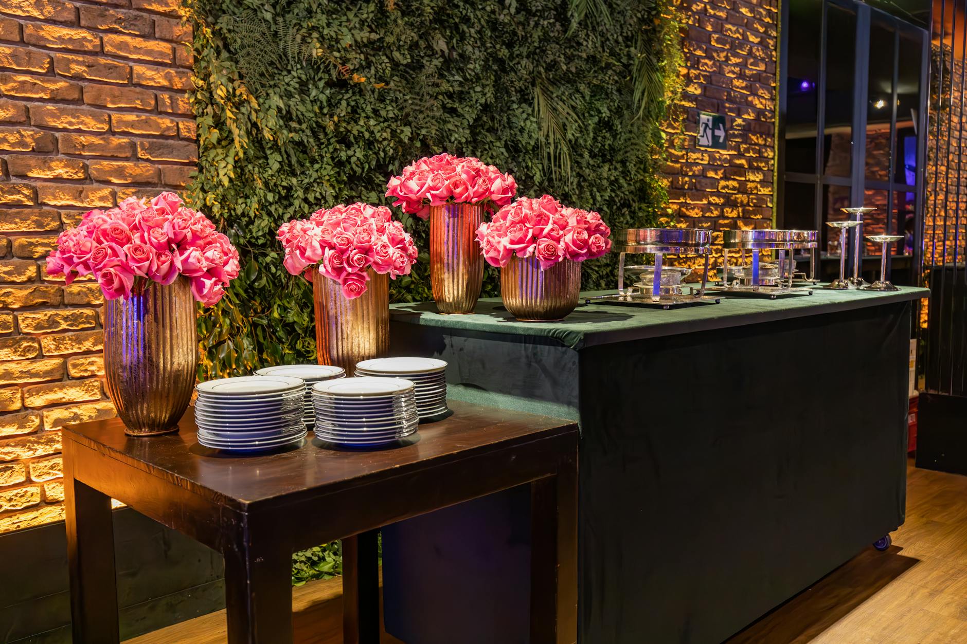 How Much Does Off-Site Catering Cost for a Wedding or Corporate Event?