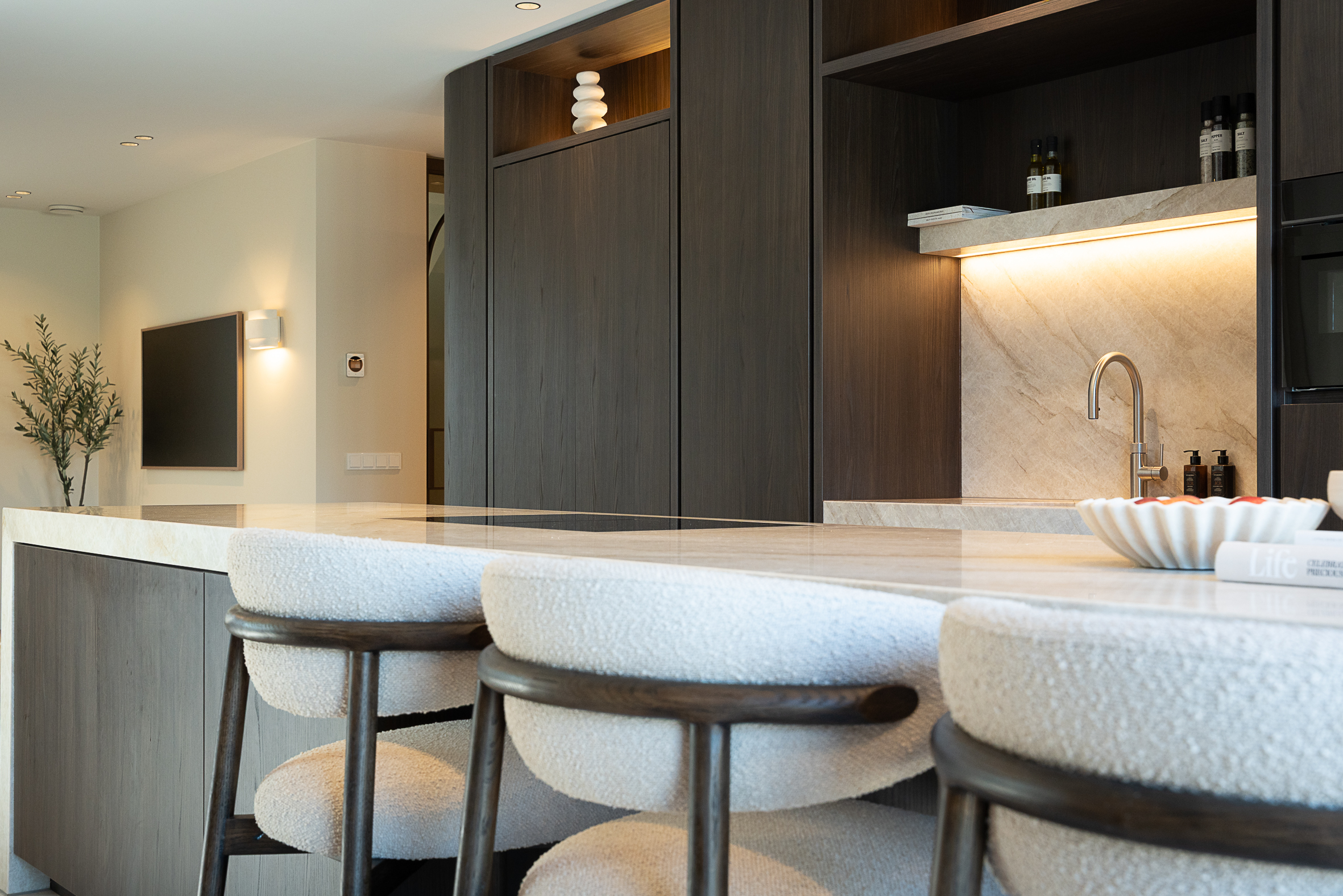 Multiplex, MDF of een mix: welke materialen kiezen vakmensen voor interieurbouw?