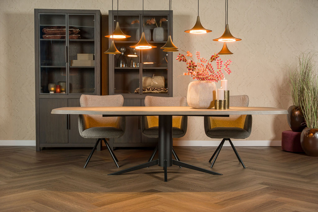 Welke stof past het best bij een luxe rotan eetkamerstoel?