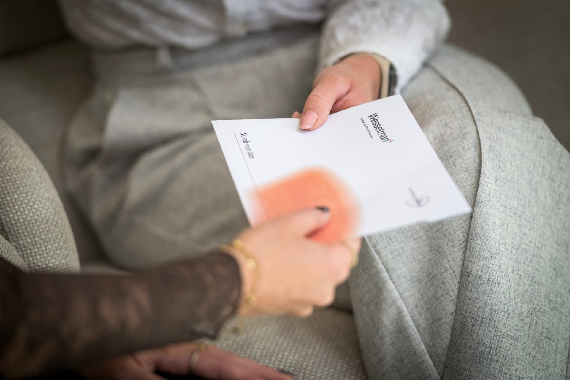 Payroll administratie uitbesteden: Wat doet een accountant in Veldhoven anders dan een loonbureau of bedrijfsconsultant?
