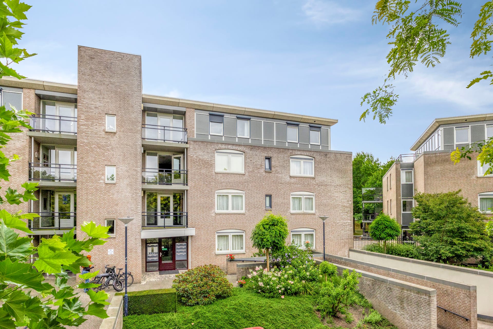 Waardebepaling ouderlijke woning overlijden: Waarom erfgenamen na een overlijden vastlopen op één getal