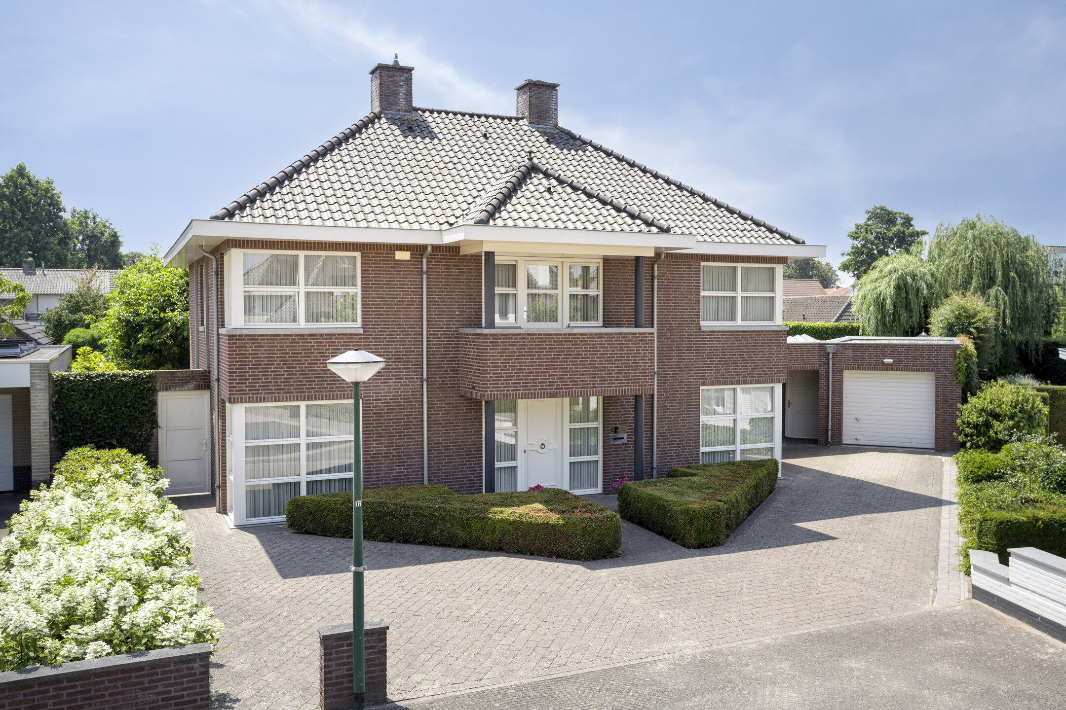 Waarom kun je je woning niet zelf op Funda zetten?