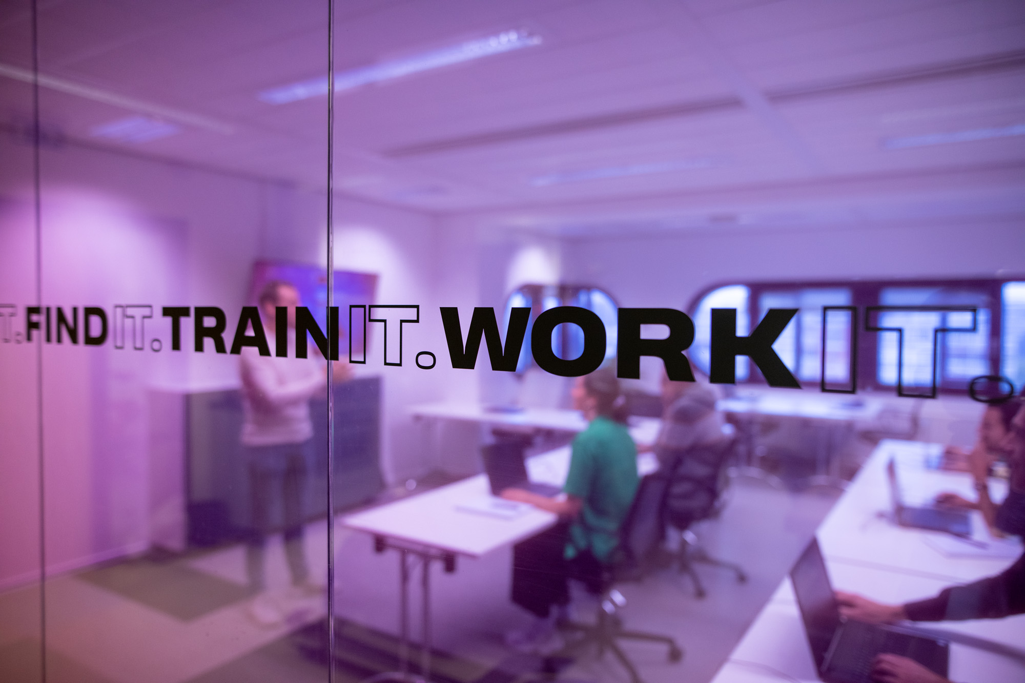 Waarom lukt omscholen naast je baan zo vaak niet?